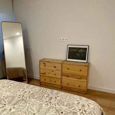 Piso De 2 Habitaciones En Centro, Zona Muy Tranquila Con Playa A 2 Min Andando Gijon Exterior photo